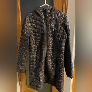 Northface Thermoball women’s jacket size medium. Nwot